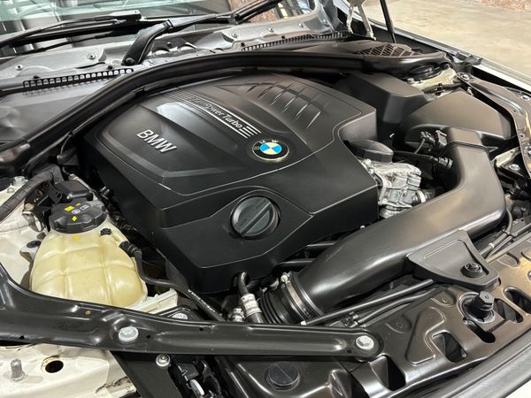 2014-BMW-4-Series-435i-Convertible-M-Sport image:21