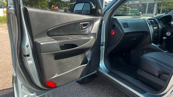 2010-Hyundai-Tucson-20-GLS image:7
