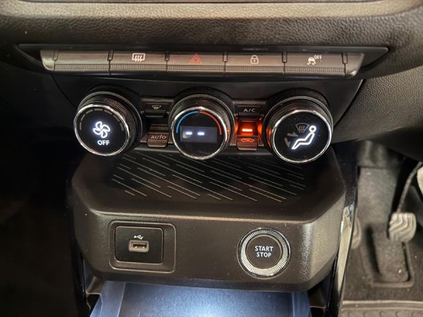 2026-Renault-Kiger-10T-Intens-Auto image:16