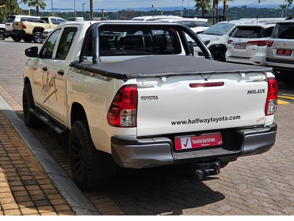 2026-Toyota-Hilux-24-GD-6-Raised-Body-SR-Double-Cab image:6