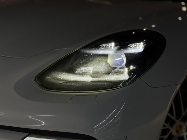 2017-Porsche-Panamera-Turbo-Auto image:14