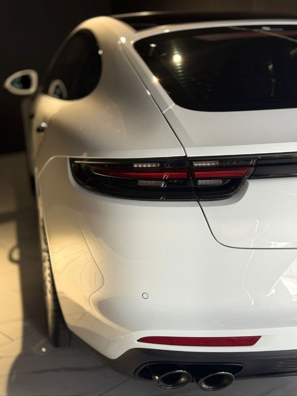 2017-Porsche-Panamera-Turbo-Auto image:17