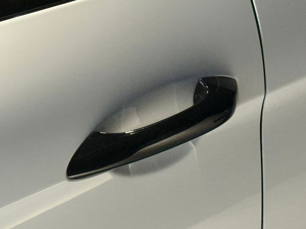 2017-Porsche-Panamera-Turbo-Auto image:18