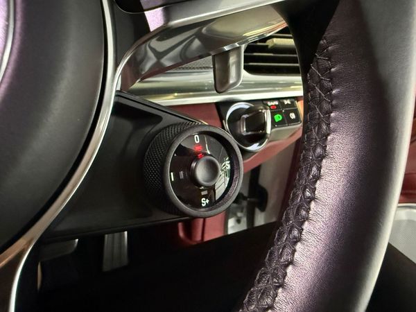 2017-Porsche-Panamera-Turbo-Auto image:32