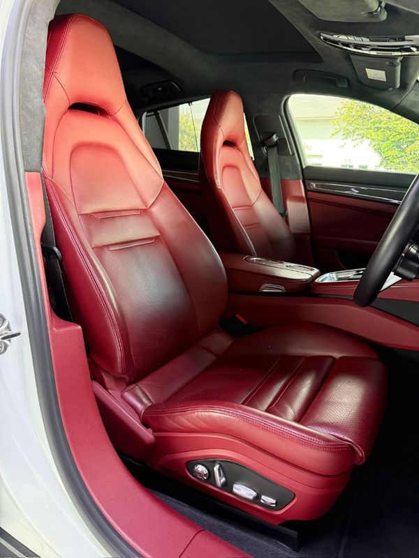 2017-Porsche-Panamera-Turbo-Auto image:49