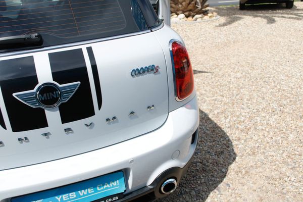 2015-MINI-Countryman-Cooper-S-Auto image:9