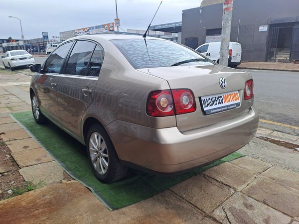 2016-Volkswagen-Polo-Vivo-GP-14-Trendline-Auto-Sedan image:2