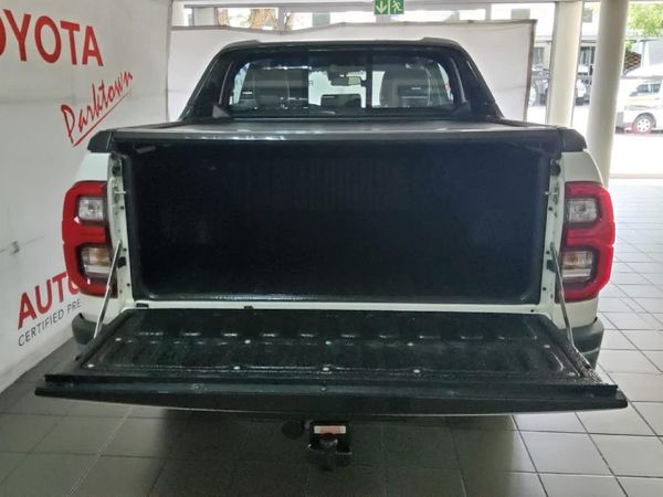 2025-Toyota-Hilux-28-GD-6-RB-Legend-RS-4x4-Double-Cab-Auto-mhev image:16
