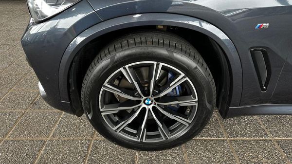 2021-BMW-X5-xDrive30d-M-Sport image:4