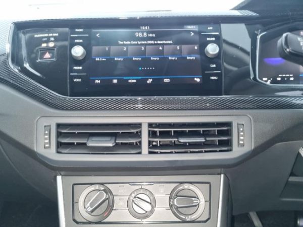2025-Volkswagen-Polo-10-TSI-Life image:4
