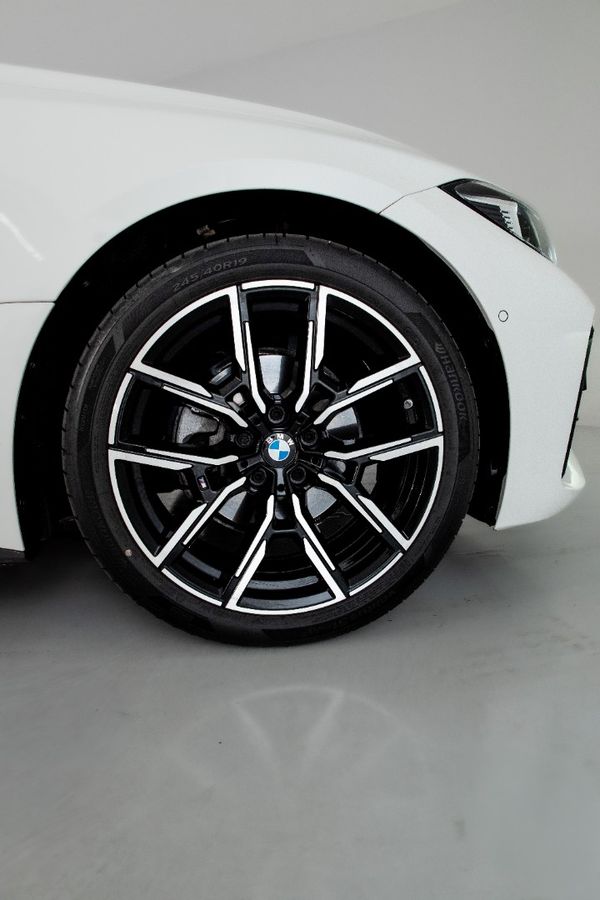 2025-BMW-4-Series-420i-Gran-Coupe-M-Sport image:2