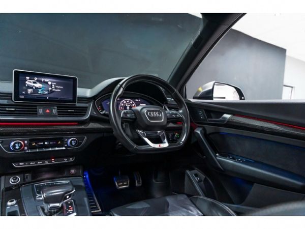 2018-Audi-SQ5-30-TFSI-quattro-Auto image:10