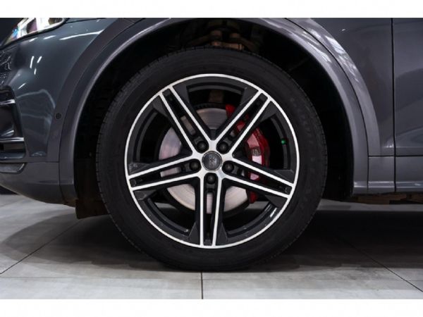 2018-Audi-SQ5-30-TFSI-quattro-Auto image:17