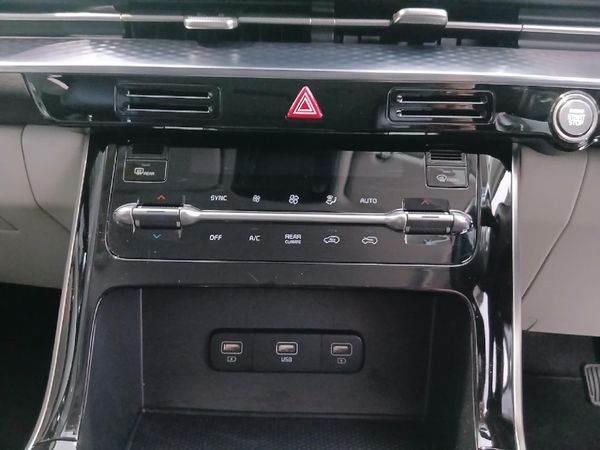 2022-Kia-Carnival-22-CRDi-EX-Auto-8-Seat image:12