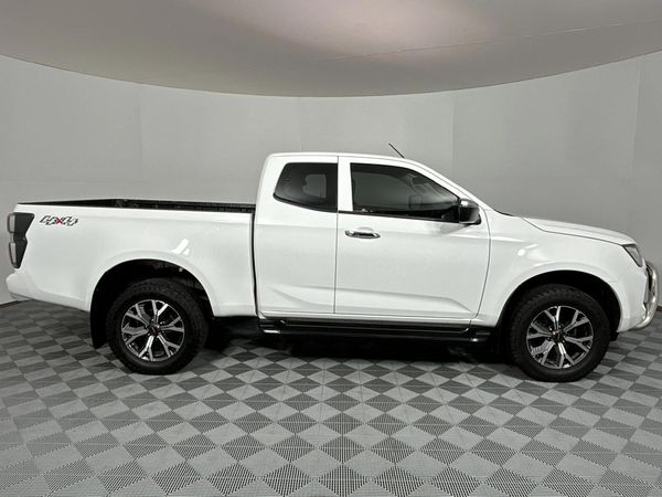 2022-Isuzu-D-Max-30-DDI-LSE-4x4-Auto-Extended-Cab image:14