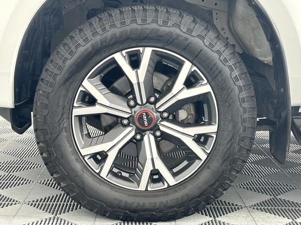 2022-Isuzu-D-Max-30-DDI-LSE-4x4-Auto-Extended-Cab image:2