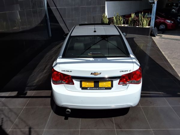 2011-Chevrolet-Cruze-20d-LT image:1