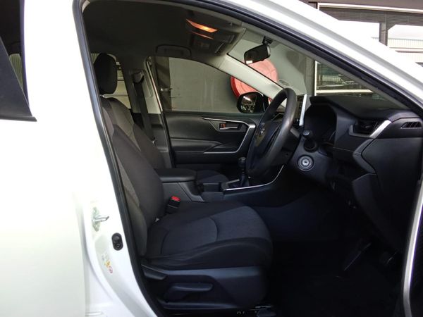 2019-Toyota-RAV4-20-GX image:13