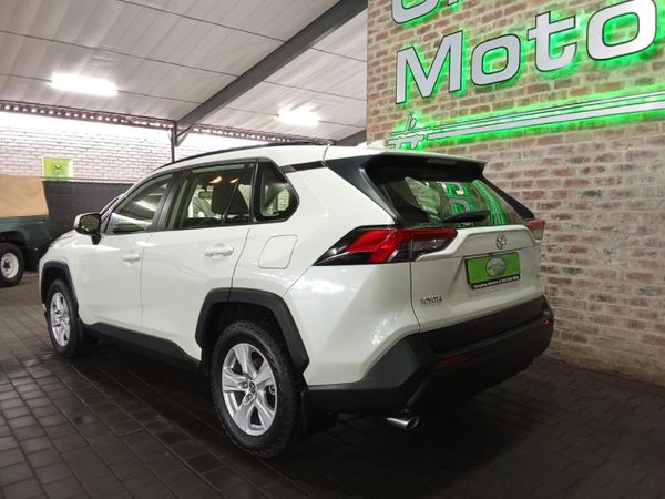 2019-Toyota-RAV4-20-GX image:1
