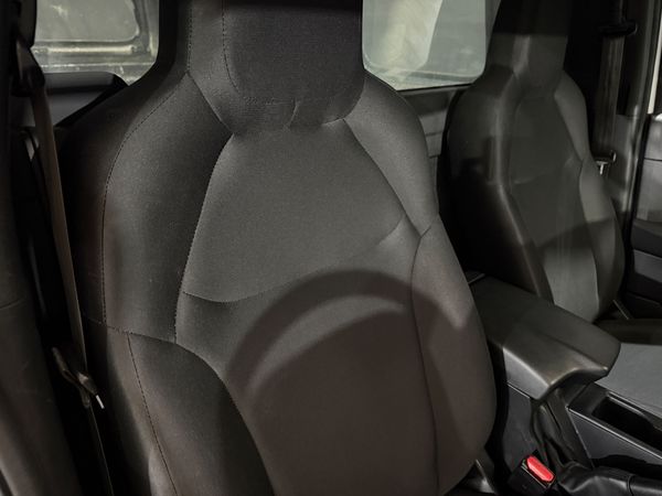 2023-Isuzu-D-Max-19-DDI-HR-L-4x4-Single-Cab image:9
