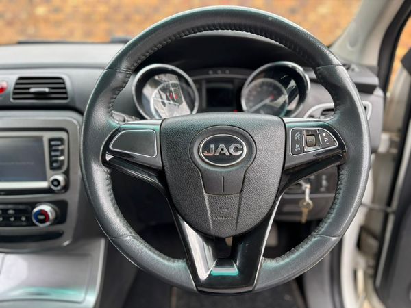 2023-JAC-T6-28-TDI-E2-Double-Cab image:6