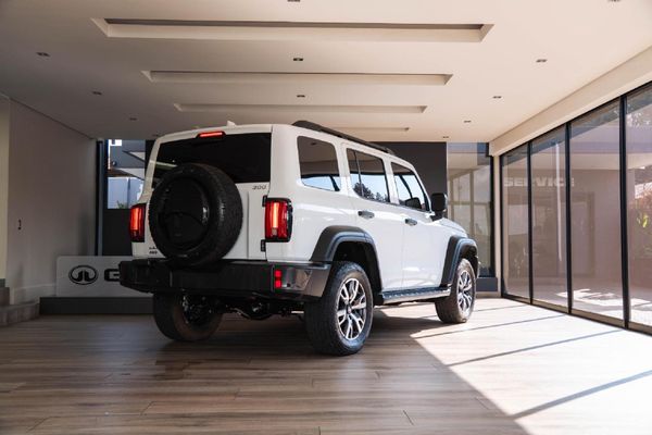 2025-GWM-Tank-300-24TD-Ultra-Luxury-4x4-Auto image:24