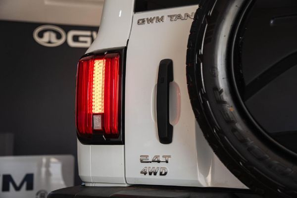 2025-GWM-Tank-300-24TD-Ultra-Luxury-4x4-Auto image:3