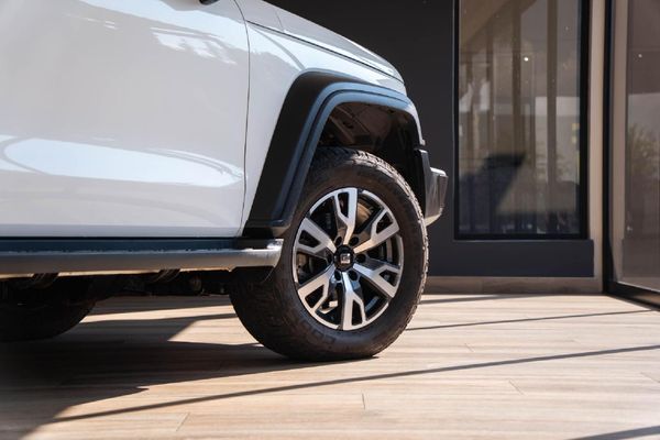 2025-GWM-Tank-300-24TD-Ultra-Luxury-4x4-Auto image:8