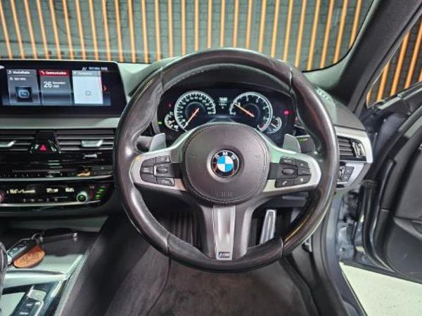 2017-BMW-5-Series-520d-M-Sport image:9