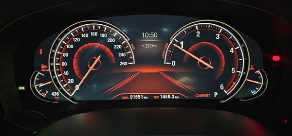 2017-BMW-5-Series-520d-M-Sport image:11