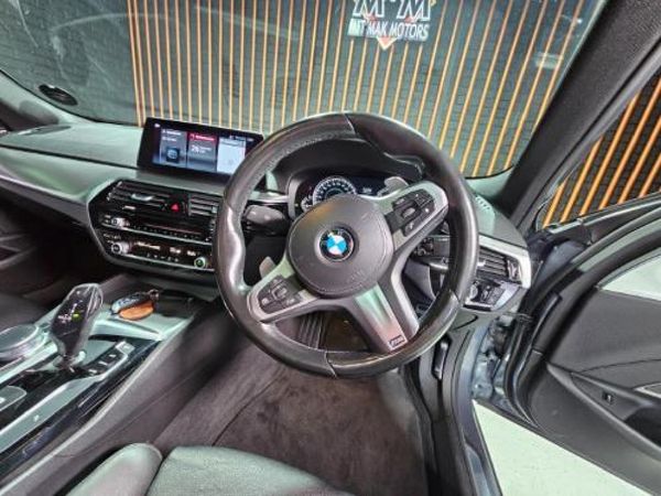 2017-BMW-5-Series-520d-M-Sport image:16