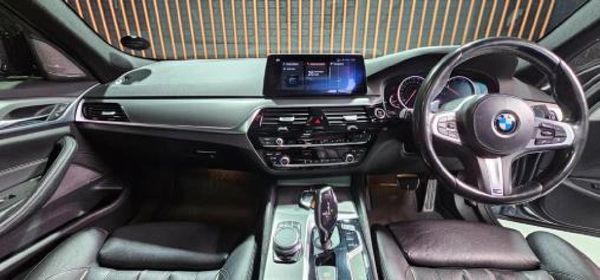 2017-BMW-5-Series-520d-M-Sport image:20