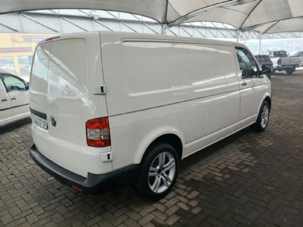 2013-Volkswagen-Transporter-T5-20-TDI-LWB-75kW-Panel-Van image:5