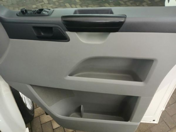 2013-Volkswagen-Transporter-T5-20-TDI-LWB-75kW-Panel-Van image:8