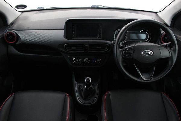 2023-Hyundai-Grand-i10-10-Fluid image:1