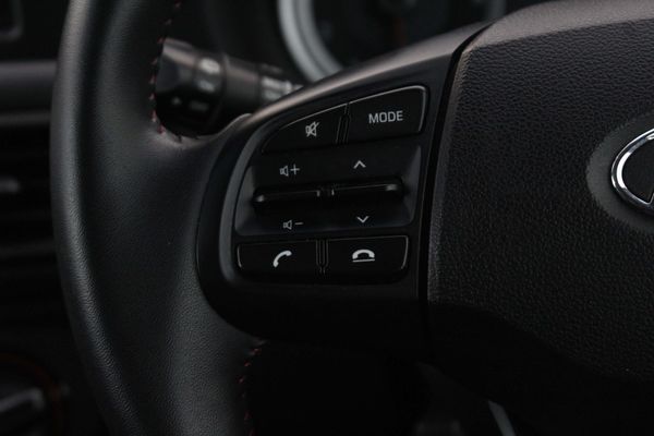 2023-Hyundai-Grand-i10-10-Fluid image:4