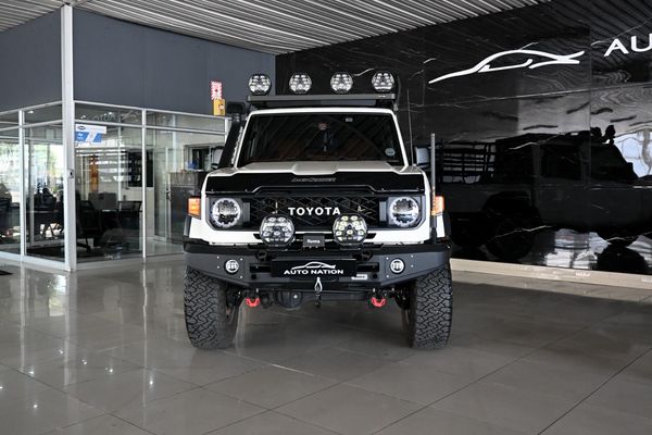 2024-Toyota-Land-Cruiser-79-28-GD-6-Auto-Double-Cab image:2