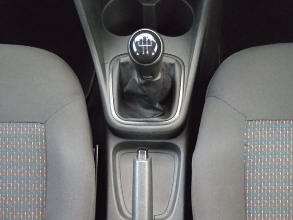2020-Volkswagen-Polo-Vivo-14-Trendline-5-dr image:10