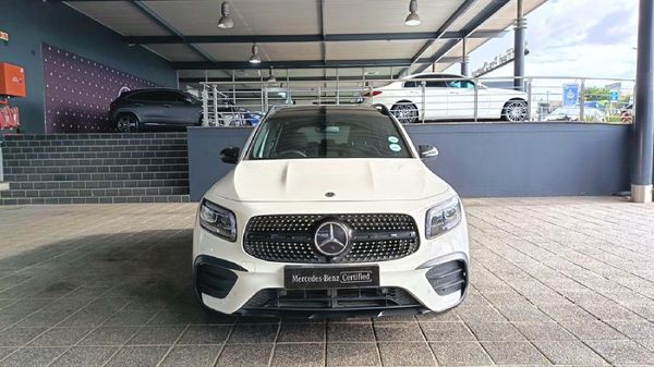 2023-Mercedes-Benz-GLB-220d-Progressive image:1
