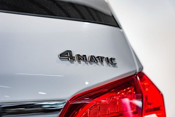 2019-Mercedes-Benz-GLS-350d image:23