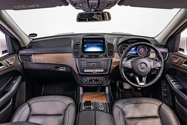 2019-Mercedes-Benz-GLS-350d image:6