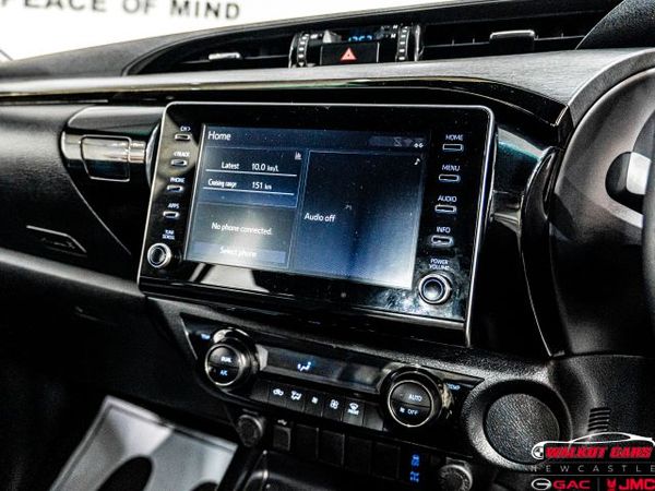 2022-Toyota-Hilux-28-GD-6-Raised-Body-Legend-Auto-Double-Cab image:20