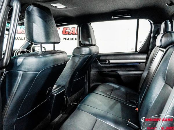 2022-Toyota-Hilux-28-GD-6-Raised-Body-Legend-Auto-Double-Cab image:25