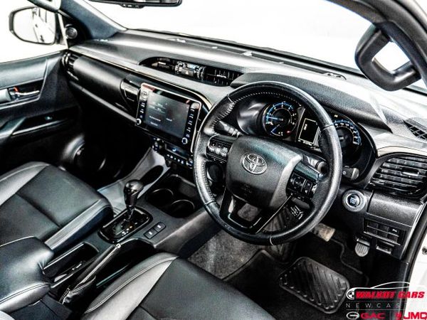 2022-Toyota-Hilux-28-GD-6-Raised-Body-Legend-Auto-Double-Cab image:7