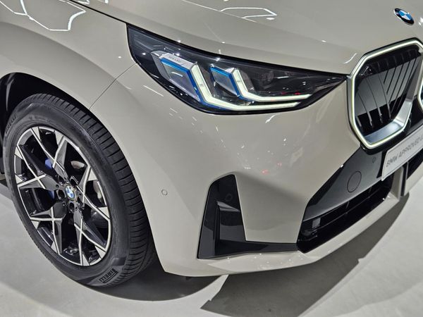 2025-BMW-X3-20d-xDrive-M-Sport image:8