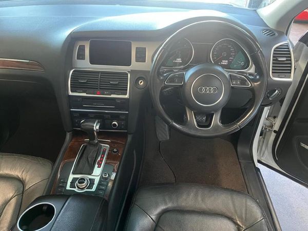2013-Audi-Q7-30-TDI-quattro-Auto image:8
