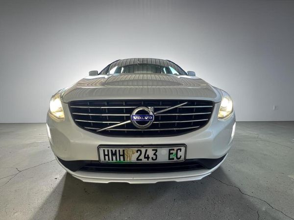 2015-Volvo-XC60-D4-Essential-Auto-Drive-E image:2