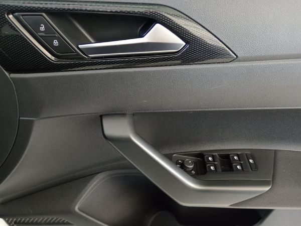 2025-Volkswagen-Polo-10-TSI-Life image:10