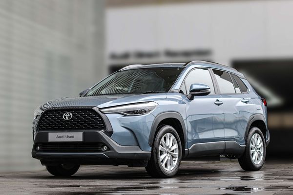 2022-Toyota-Corolla-Cross-18-XS image:1