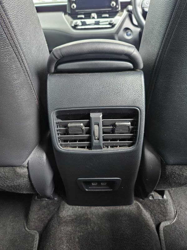 2022-Toyota-Corolla-Cross-18-XS image:8